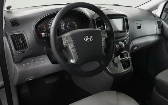 Hyundai H-1 2.50 автоматическая, фото №1