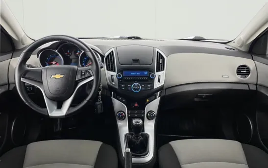 Chevrolet Cruze 1.60 механика, фото №1