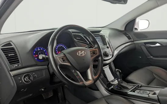 Hyundai i40 2.00 автоматическая, фото №1