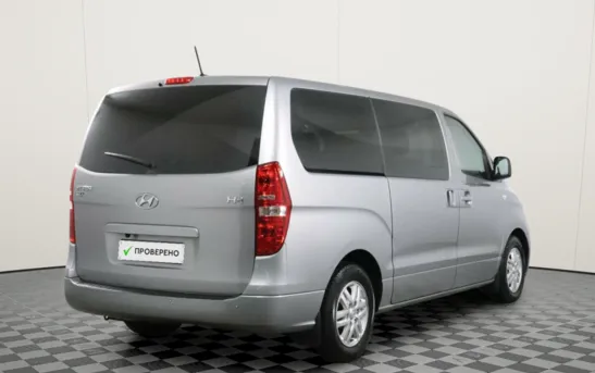 Hyundai H-1 2.50 автоматическая, фото №1