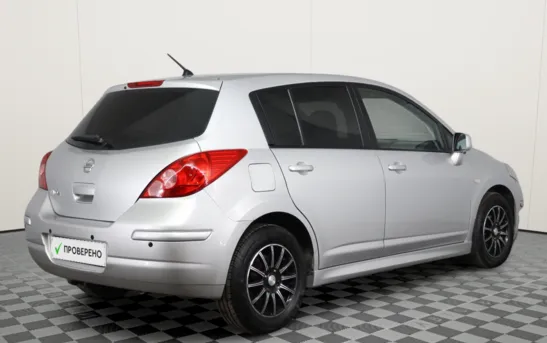 Nissan Tiida 1.60 автоматическая, фото №1