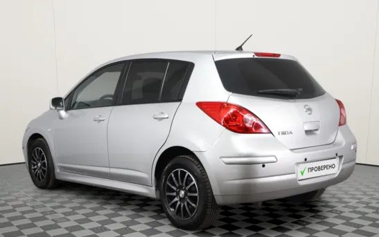 Nissan Tiida 1.60 автоматическая, фото №1