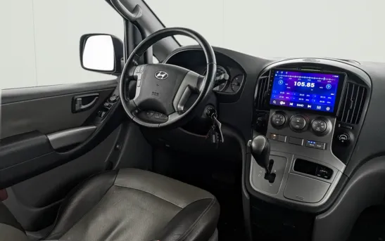 Hyundai H-1 2.50 автоматическая, фото №1