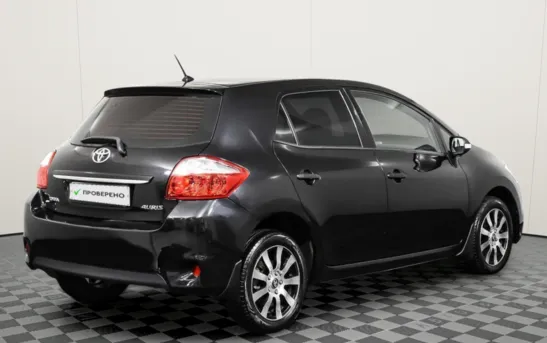 Toyota Auris 1.30 механика, фото №1