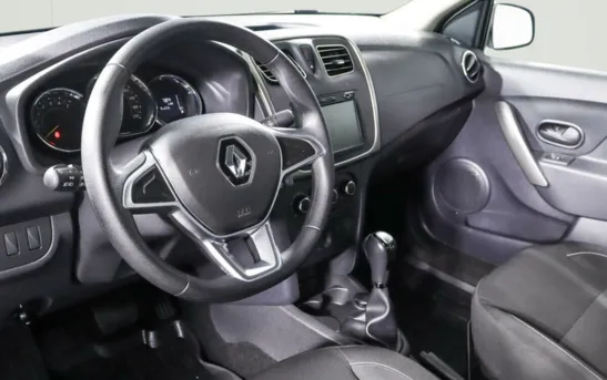 Renault Logan 1.60 автоматическая, фото №1